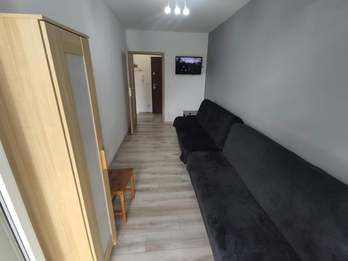 1110 Smialego 39 - Tanie Pokoje W Apartamencie - Samodzielne Zameldowanie - Self Check In Poznan Dış mekan fotoğraf
