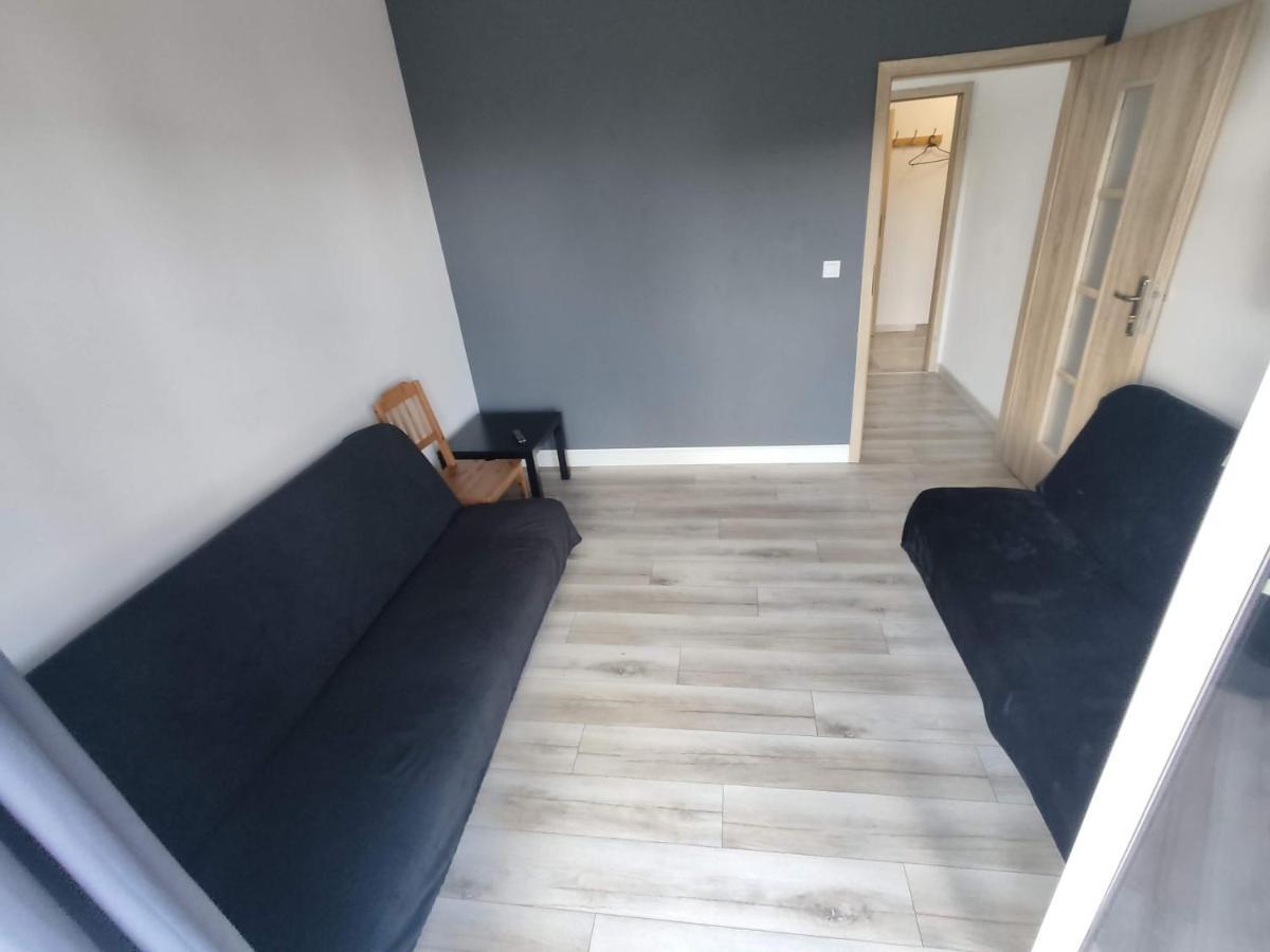 1110 Smialego 39 - Tanie Pokoje W Apartamencie - Samodzielne Zameldowanie - Self Check In Poznan Dış mekan fotoğraf