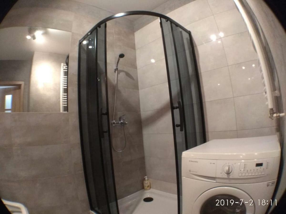 1110 Smialego 39 - Tanie Pokoje W Apartamencie - Samodzielne Zameldowanie - Self Check In Poznan Dış mekan fotoğraf