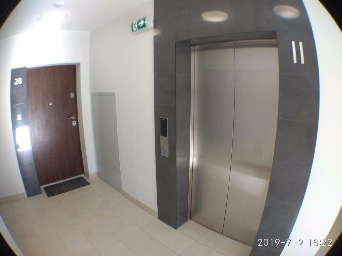 1110 Smialego 39 - Tanie Pokoje W Apartamencie - Samodzielne Zameldowanie - Self Check In Poznan Dış mekan fotoğraf